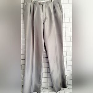 NWOT MILANO MODA Men’s Light Gray Sheen Pleated Front Dress Pants